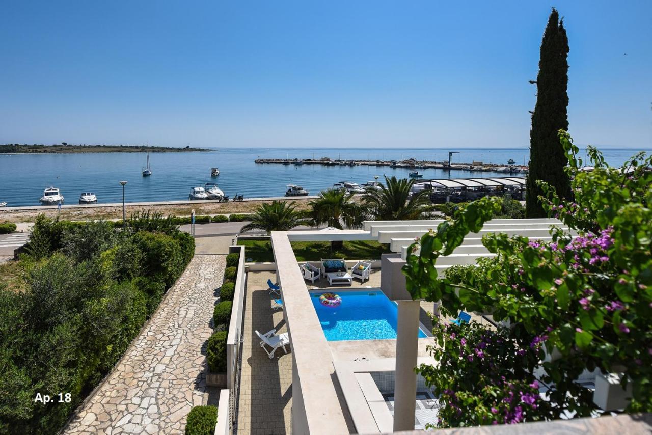 Apartments Bella Sky Новалья Экстерьер фото