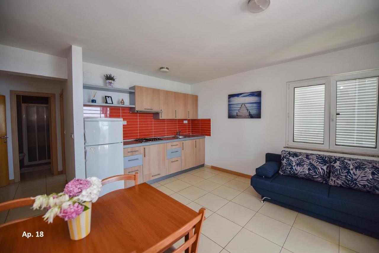 Apartments Bella Sky Новалья Экстерьер фото